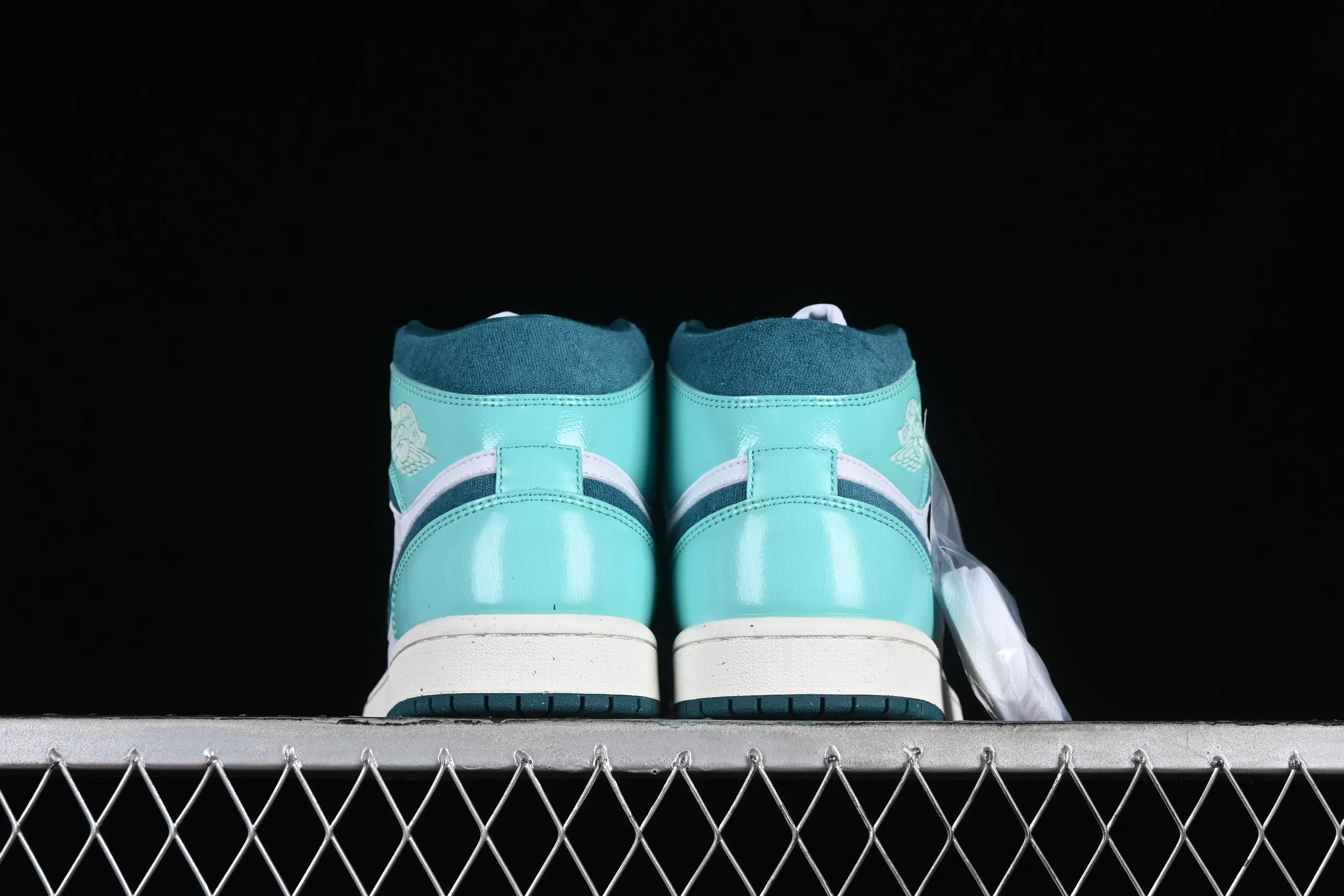 All Categories Air Jordan Jordan Series Basketball Shoes Air Jordan 1 Mid Air Jordan 1 Mid "Bleached Turquoise" AJ1 Joe 1 Ice Mint Green Chinese Cultural Leisure Sneakers DZ3745-300